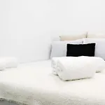 And Beautiful Apartment Lisbon