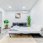 And Beautiful Apartment Lisbon