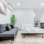 And Beautiful Apartment Lisbon